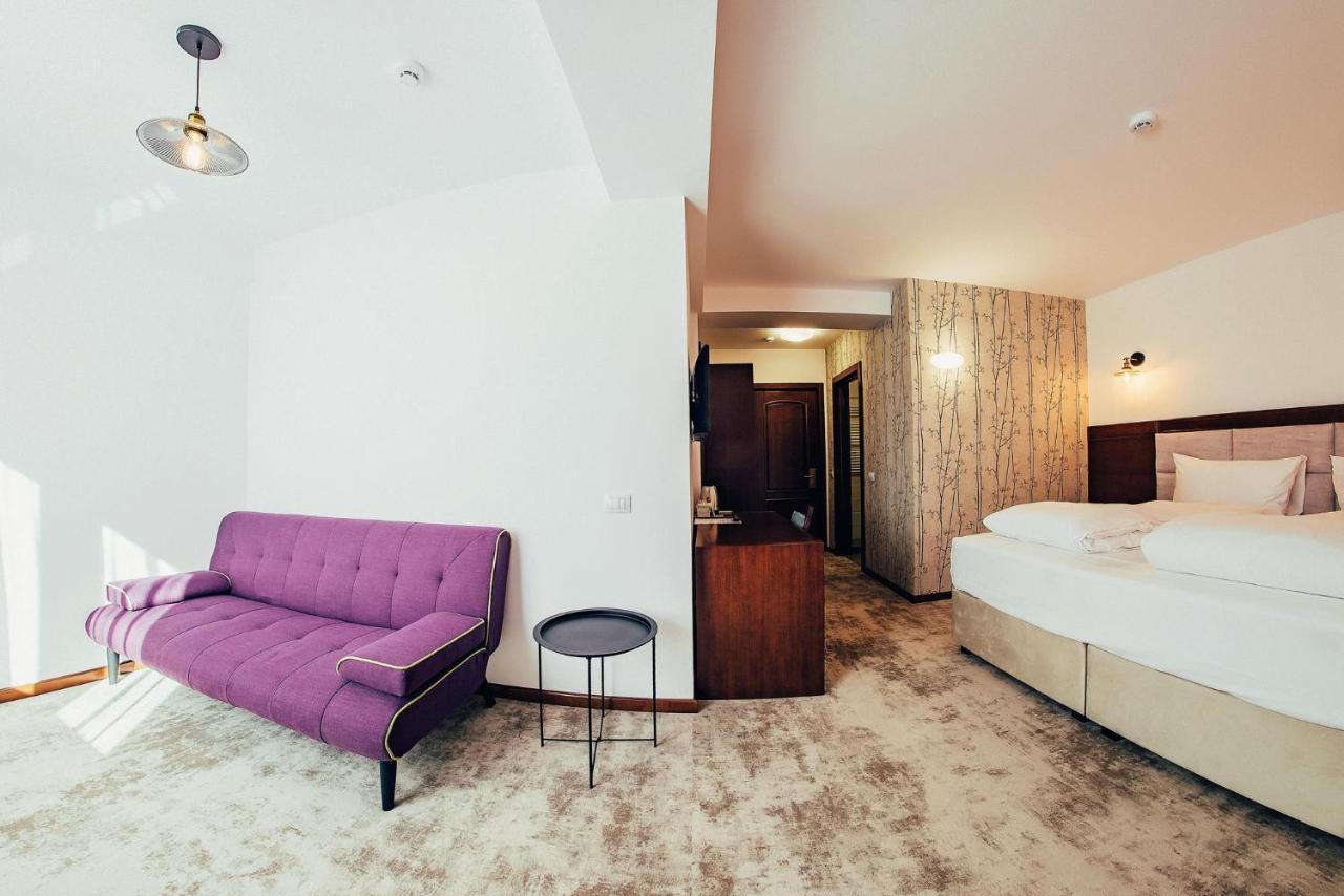Hotel Buchenland グラ・フモアルルイ エクステリア 写真